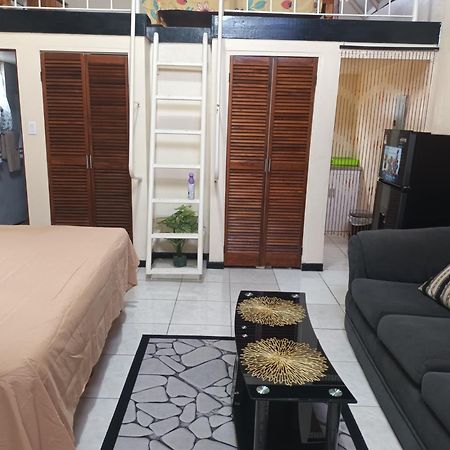 Oceanfront Condo W/ Free Parking + High Speed Wifi Negril Buitenkant foto