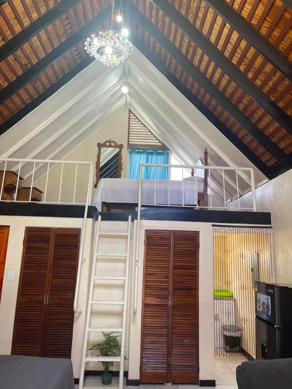 Oceanfront Condo W/ Free Parking + High Speed Wifi Negril Buitenkant foto