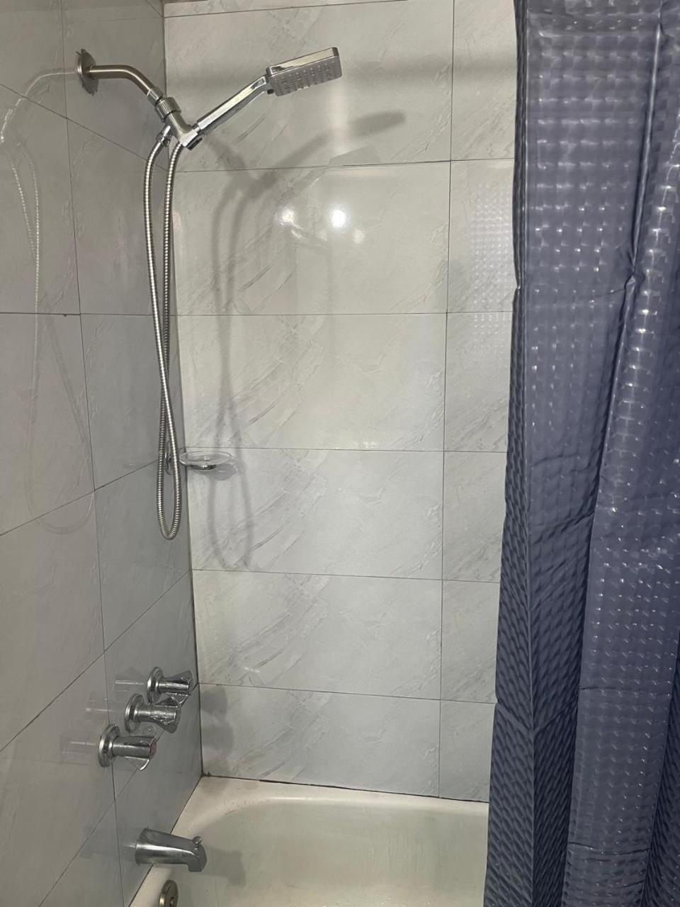 Oceanfront Condo W/ Free Parking + High Speed Wifi Negril Buitenkant foto
