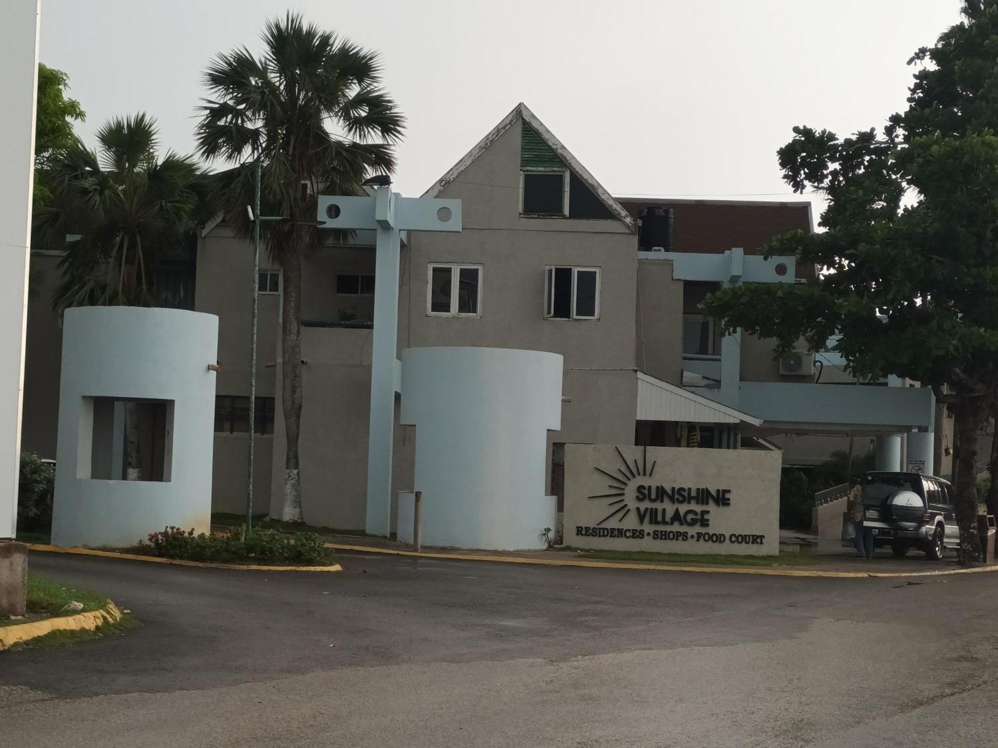 Oceanfront Condo W/ Free Parking + High Speed Wifi Negril Buitenkant foto